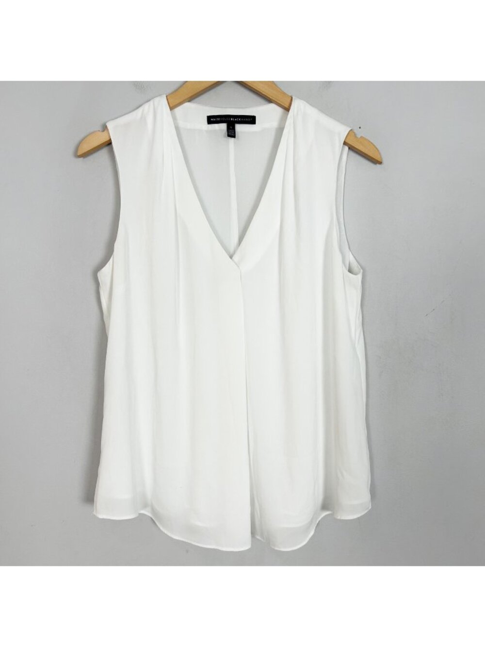 WHBM White Flowy Sleeveless Top Tank Top Pleated Summer Classic Size 4 Women's